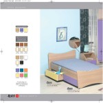 Παιδικό δωμάτιο με κρεβατι με δυο συρτάρια και κομοδίνο.