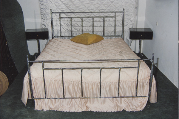 Μεταλλικό κρεβάτι Μ23