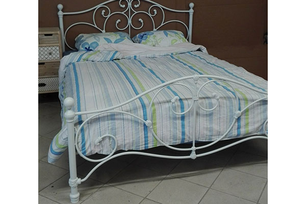 Μεταλλικό διπλό κρεβάτι K0104