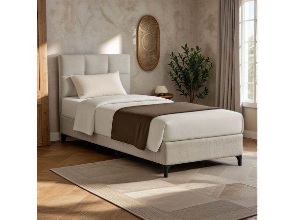 Melei 323-000019 Το κρεβάτι Melei είναι η ιδανική επιλογή για όσους αναζητούν έναν συνδυασμό πολυτέλειας και λειτουργικότητας. Η κατασκευή του από ανθεκτικά υλικά εξασφαλίζει μακροχρόνια χρήση, ενώ οι προσεγμένες λεπτομέρειες, όπως το διακοσμημένο κεφαλάρι, προσθέτουν μια αίσθηση κομψότητας στον χώρο σας.