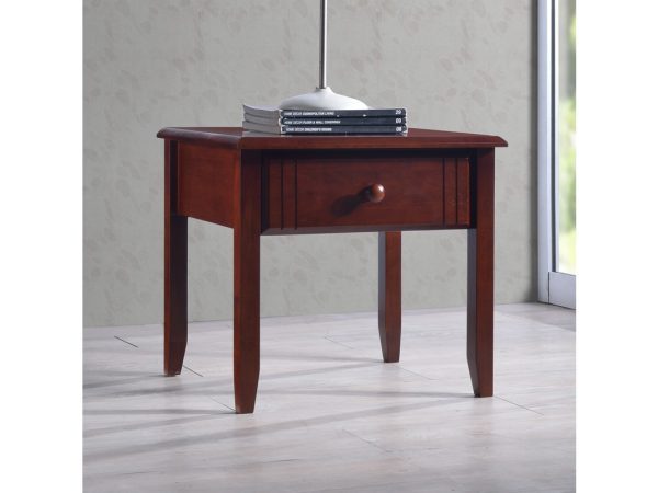 Juliene 330-000017 Ένα κομοδίνο που θα δώσει μία ρετρό αίσθηση στο υπνοδωμάτιο σας χάρη στον ιδιαίτερο σχεδιασμό του. Το κομοδίνο Juliene συνδυάζει αισθητική με εργονομία. Επιλέξτε το Juliene και δώστε μία πνοή ανανέωσης στο χώρο σας.